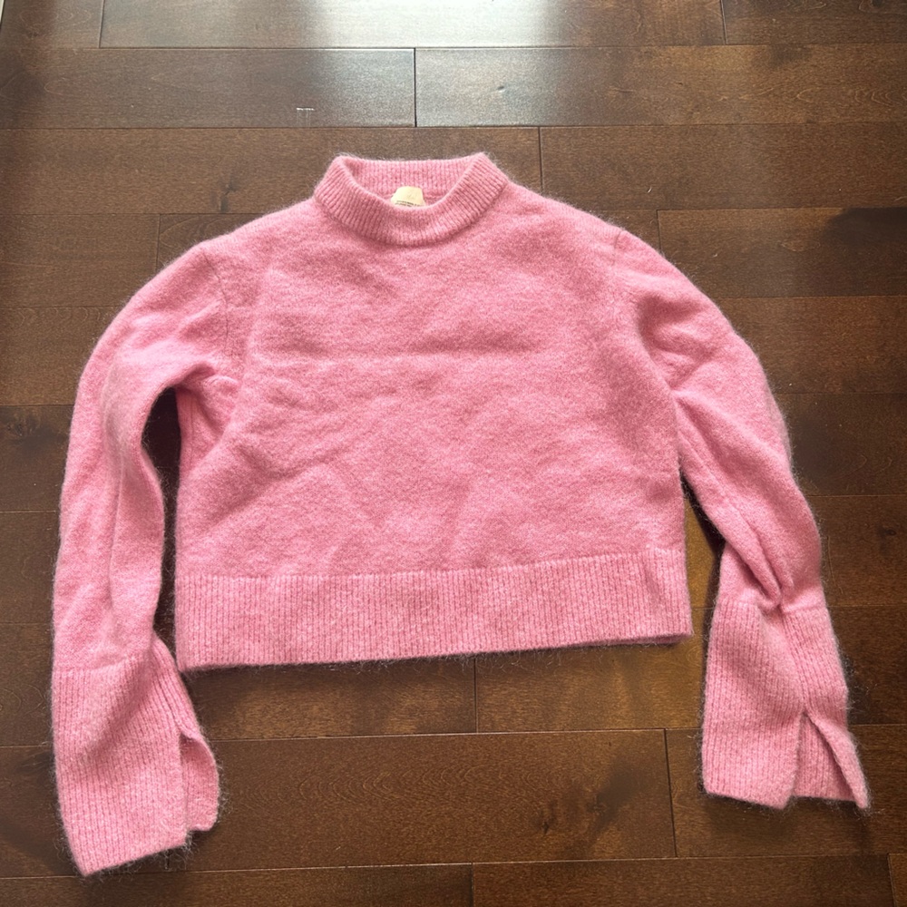 H&M Soft Pink Crew Neck Sweater